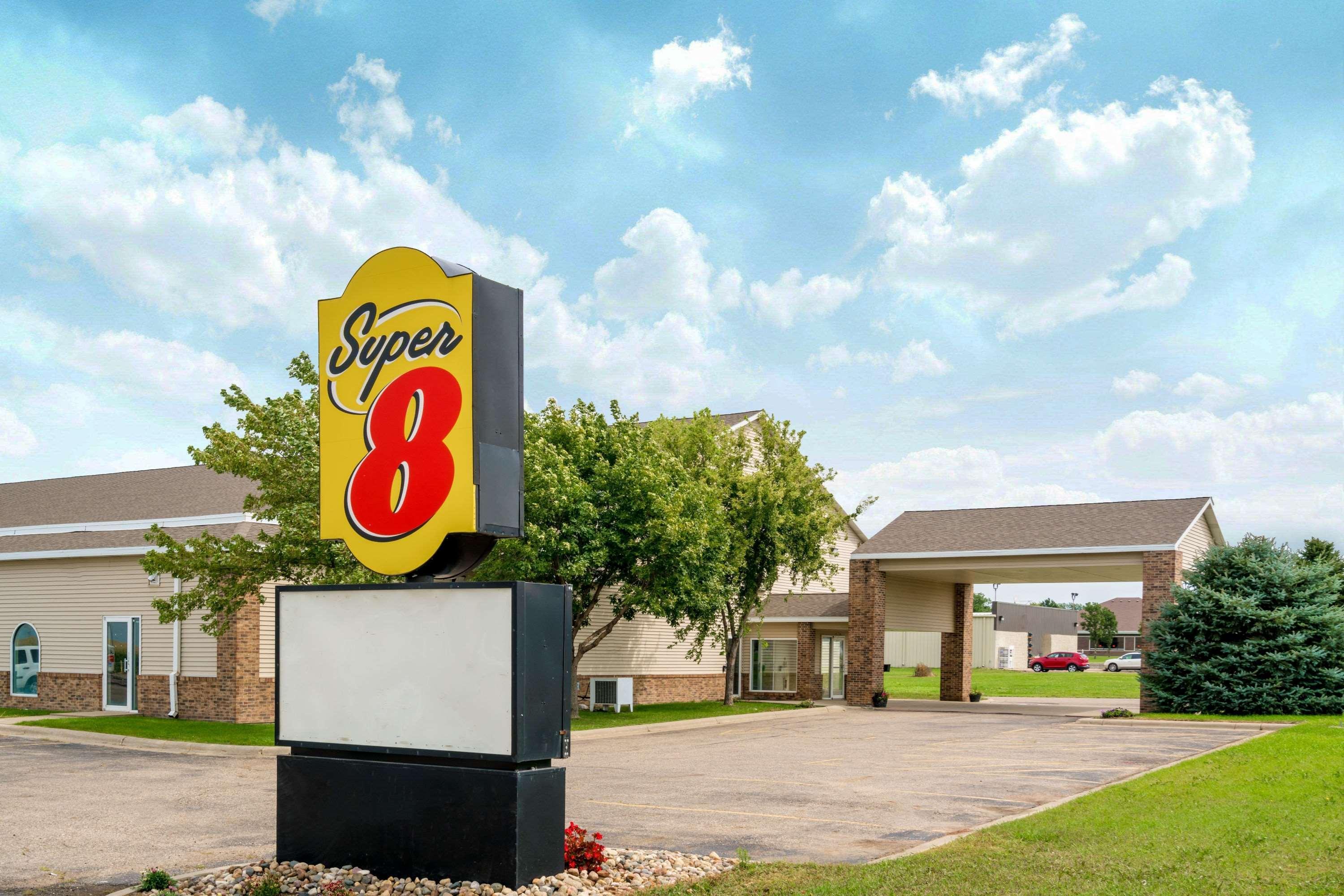 Hotel Super 8 By Wyndham Beresford Zewnętrze zdjęcie